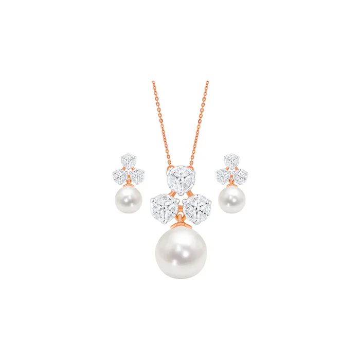 0.85Ct VVS/FG Diamond Pendant Set With Pearl in 18K Rose Gold