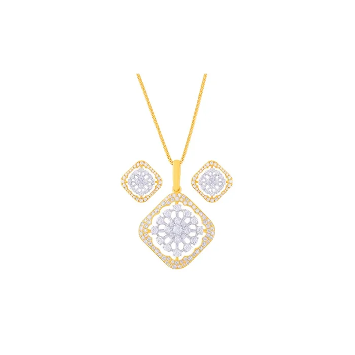 0.90Ct VVS/FG Diamond Pendant Set in 18K Gold