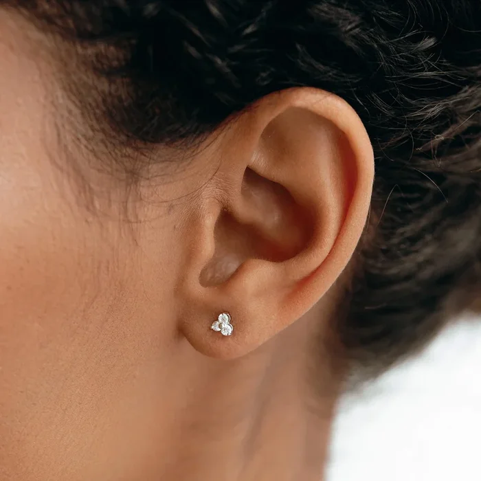 14k White Gold Diamond Stud Earrings – Trillium