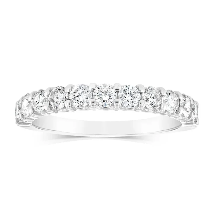 18ct White Gold Ring With 1 Carat Of Brilliant Cut Claw Set Diamonds