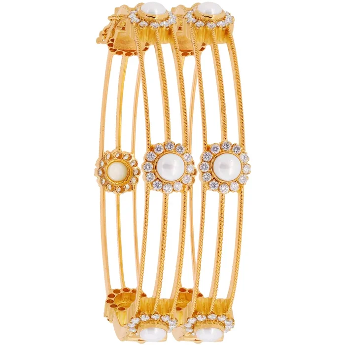 2.94Ct VS/GH Diamond 2pcs Bangle With Pearl in 18K Gold