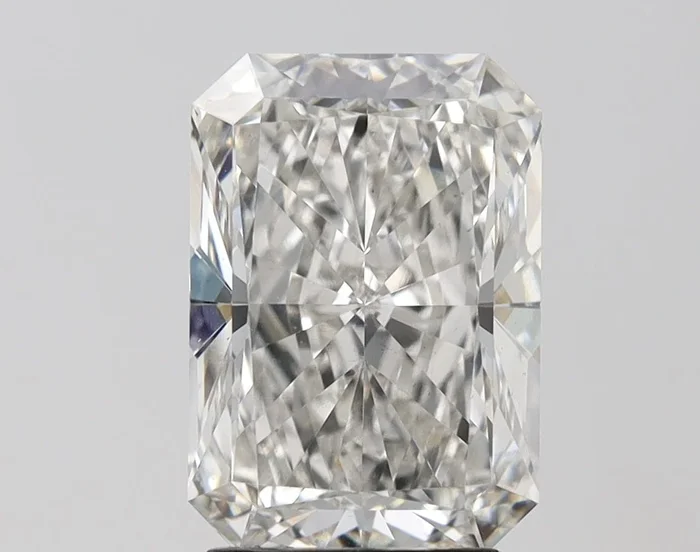 4.08 carat G-VS1 Radiant Cut Lab Grown Diamond