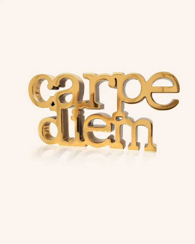 “Carpe Diem” Table Charm