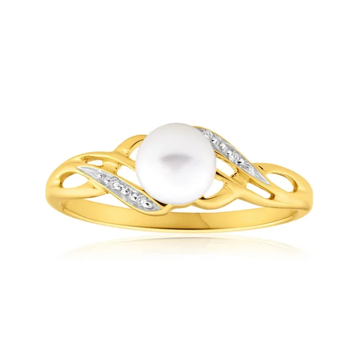 9ct Elegant Yellow Gold Diamond + Pearl Ring