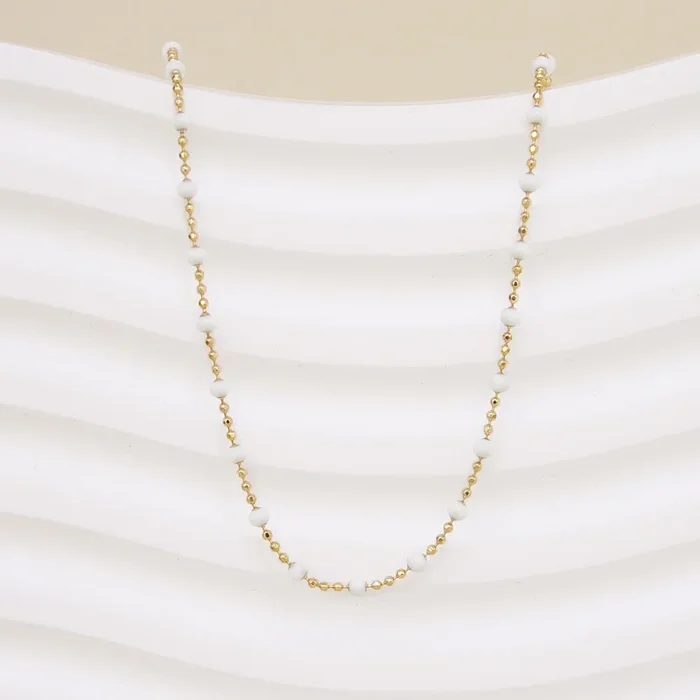 Almaria chain white lacquered beads gold-plated