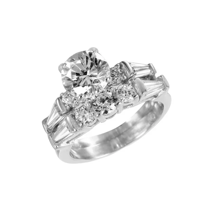 Anillo con circonita central redonda chapada en rodio de plata 925 – STR00227