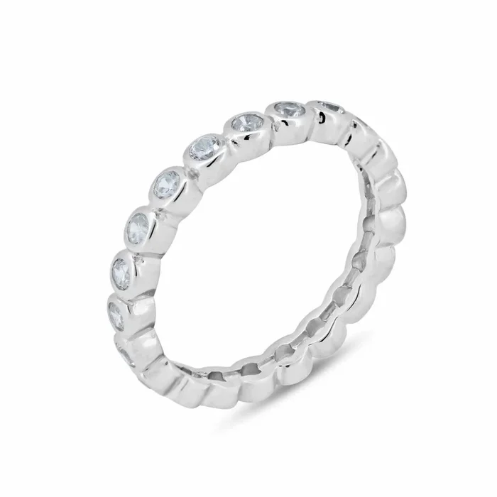 Anillo de eternidad apilable con circonita cúbica chapada en rodio de plata 925 – STR00215