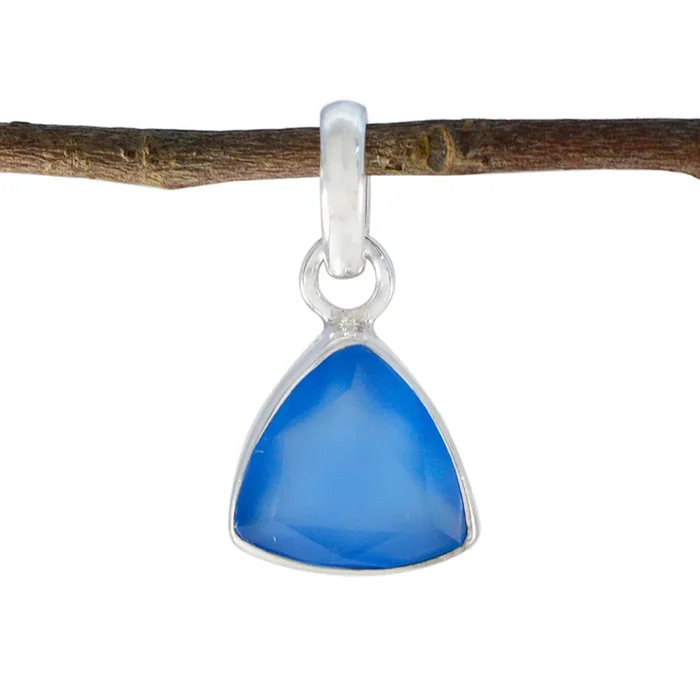 Blue Chalcedony Dainty Latin American Sterling Silver Solitaire Sofía Feminine Blue Pendant Jewellery
