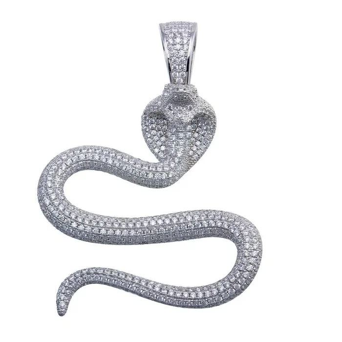 Colgante hip hop con circonita cúbica y cobra en plata de ley 925 rodiada – SLP00090