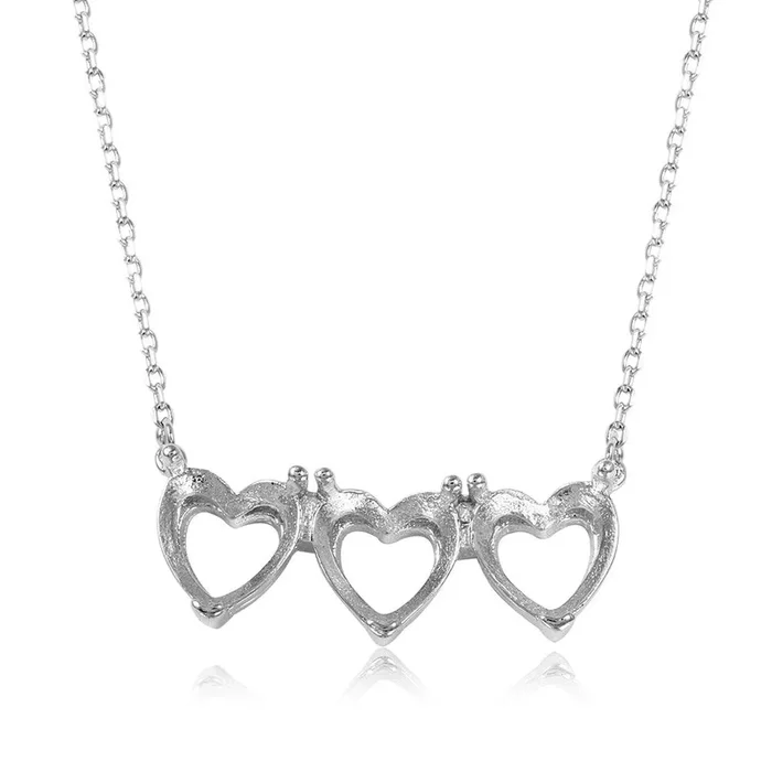 Collar de montaje de 3 corazones chapado en rodio de plata 925 – BGP01083