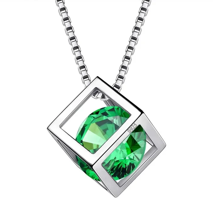 Collier avec pendentif Cube 3D, pierre de naissance, émeraude de mai, bijoux pour femmes et filles, cadeau d’anniversaire
