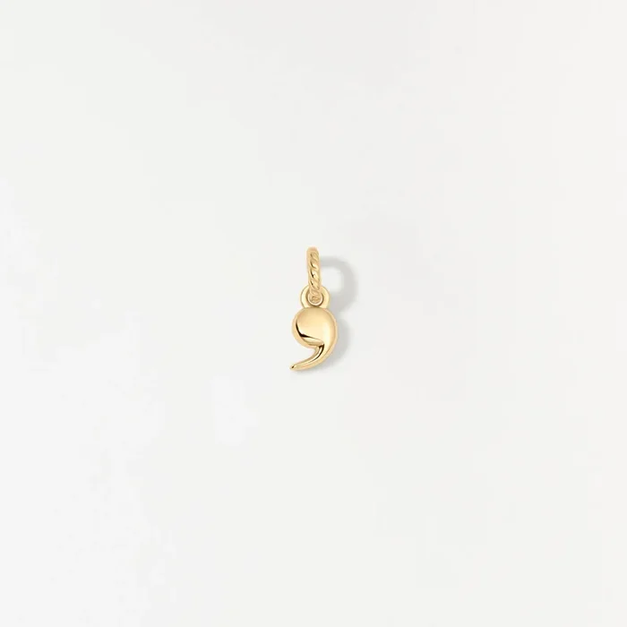 Comma Charm