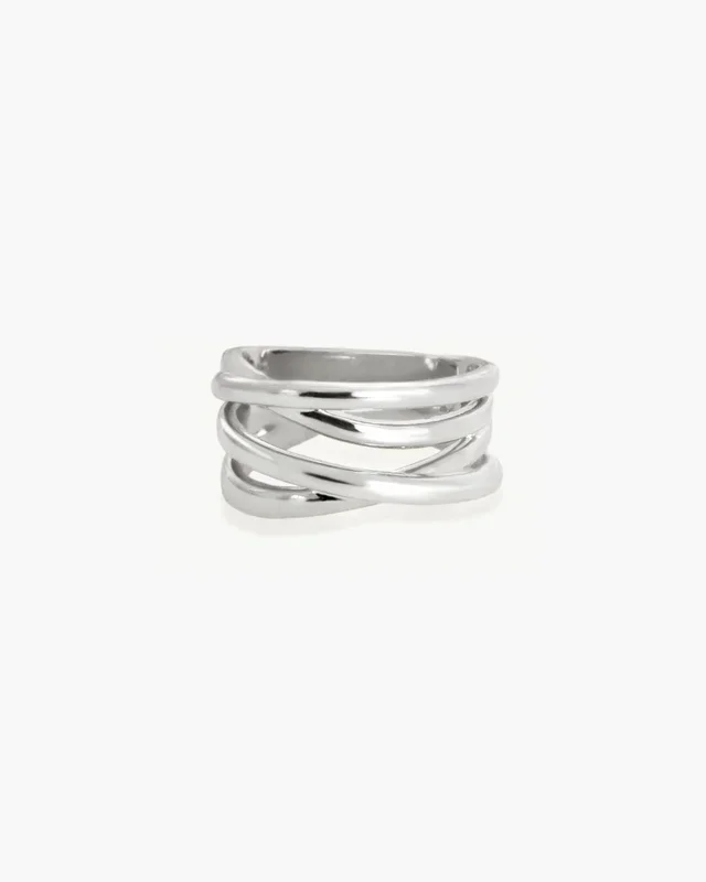 Criss-Cross-Ring in Silber