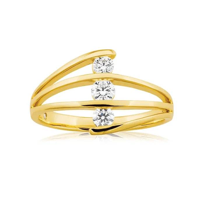 Flawless Cut 9ct Yellow Gold Three Stone Diamond Ring (TW=30-34pt)
