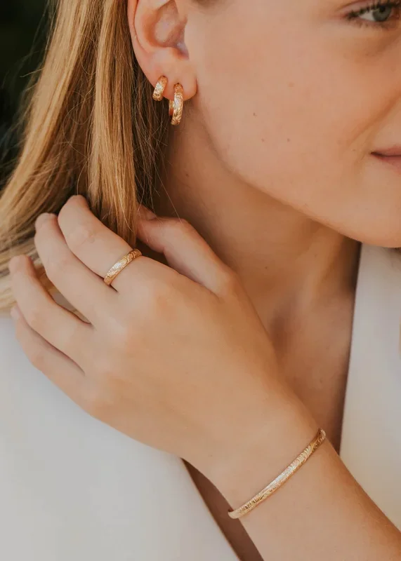 Flora Collection Jewelry Set – Gold