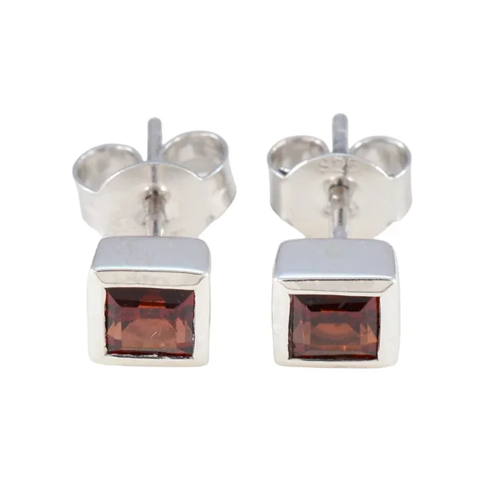 Garnet African Julia Solitaire Stud Red 925 Sterling Silver Earring