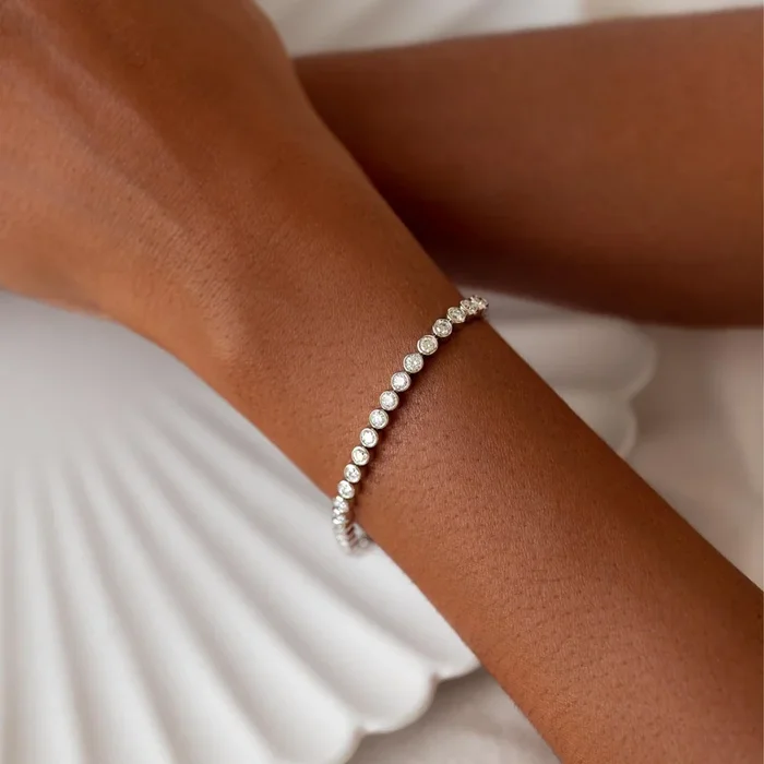 Half Diamond Tennis Bracelet 14k White Gold (1.8 – 2.0 ct tw)