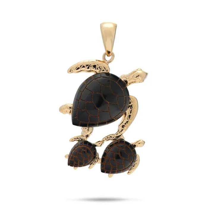 Honu Black Coral Pendant in Gold – 29mm