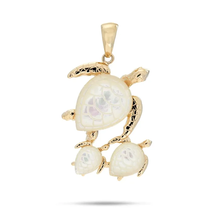 Honu Mother of Pearl Pendant in Gold – 29mm