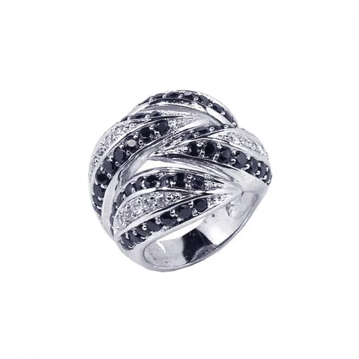 Liquidación – Anillo entrelazado de circonitas negras y transparentes con baño de rodio en plata 925 – STR00314