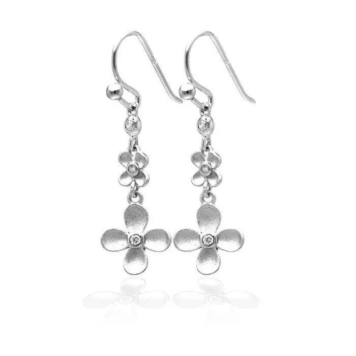 Liquidación – Pendientes colgantes de trébol de plata 925 rodiada con acabado mate – STE00742
