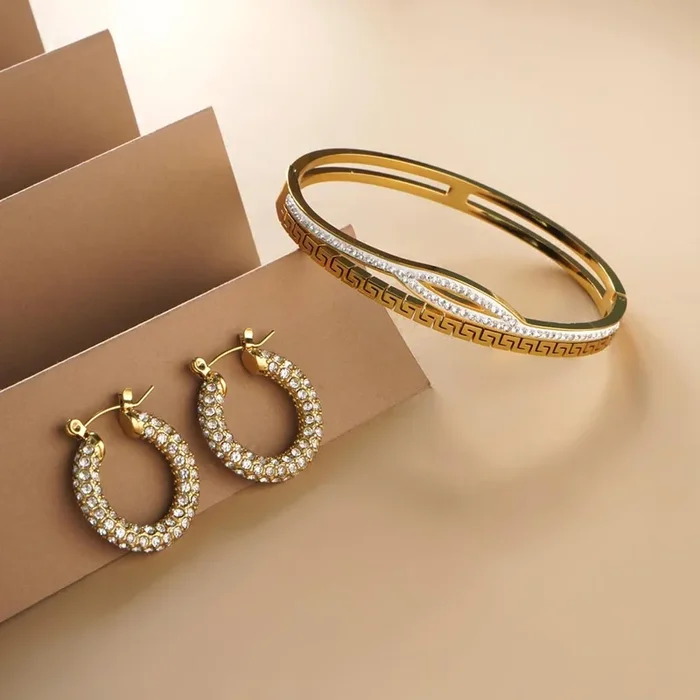 Multi Stone Q Clasp Bracelet & Diamond Studded Hoop Earrings Combo Set