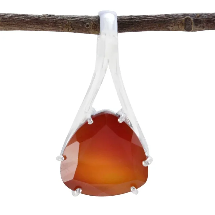 Red onyx Dainty Spanish Sterling Silver Solitaire Camila Contemporary Red Pendant Jewellery
