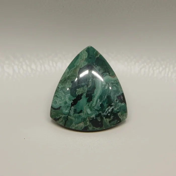 Serpentine 1PC Medium 9×9 MM Triangle Cabochon Green Fine semi Precious Semi Precious Gemstone