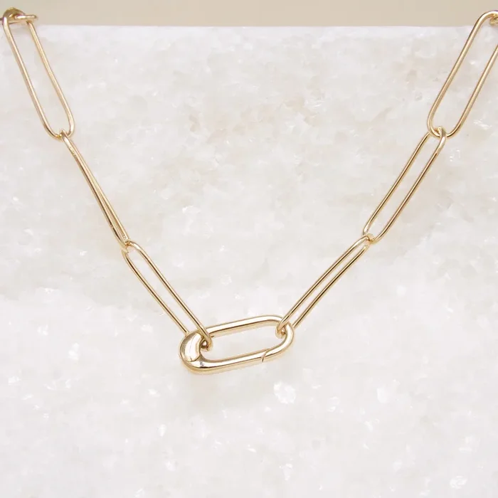Small paperclip Milo necklace with gold-plated opening
