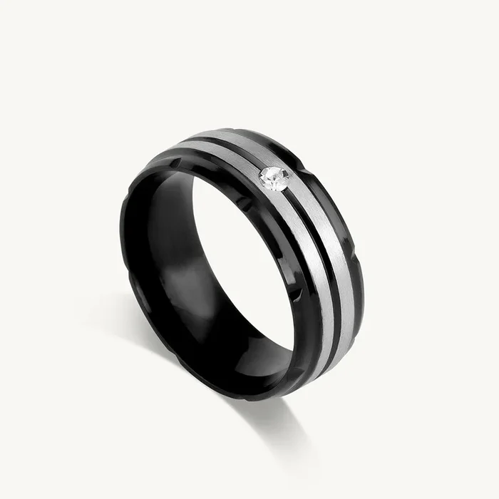 Splendid Silver Black Band Ring