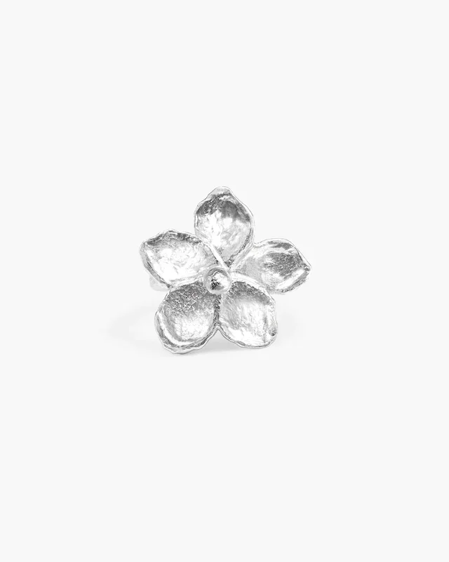 Strukturierter Blumenring in Silber