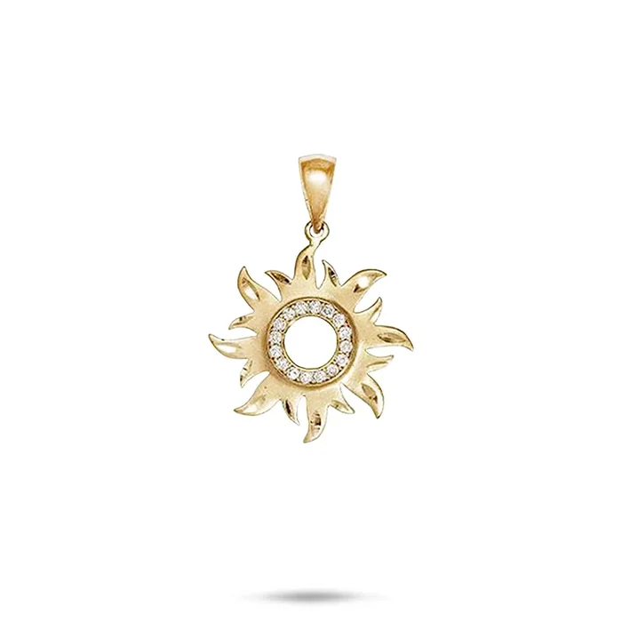 Sun Pendant in Gold with Diamonds – 17mm