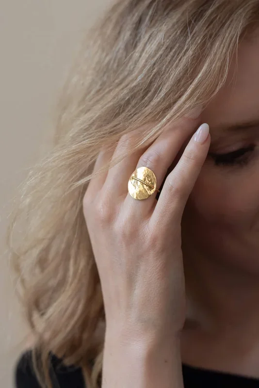 The luminous ring