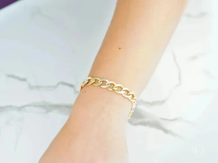 Timeless elegance: men’s 18k white gold flat cuban bracelet