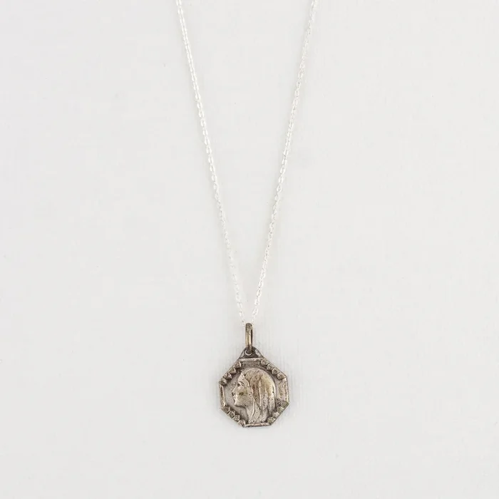 Vintage Medal Lourdes v221